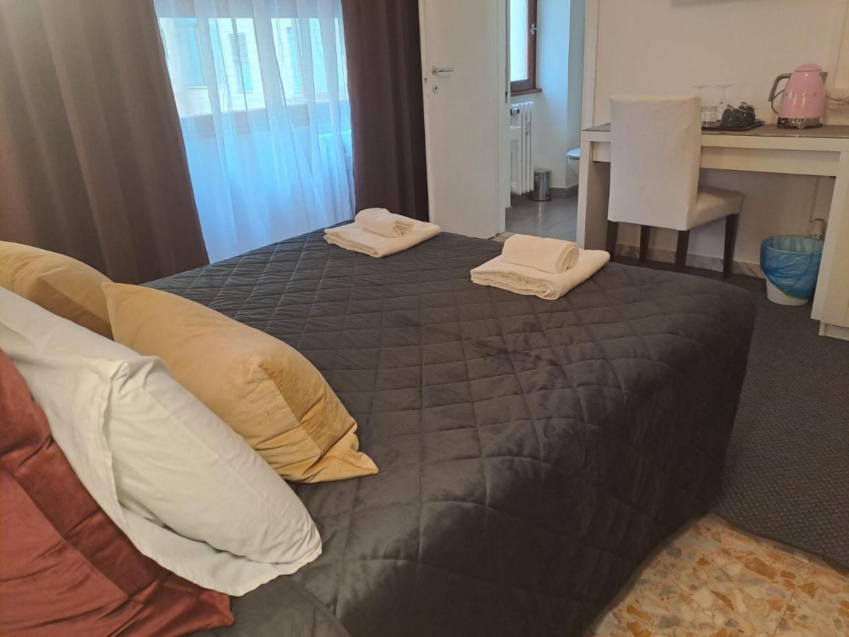 In Roma Life Hotel Kültér fotó