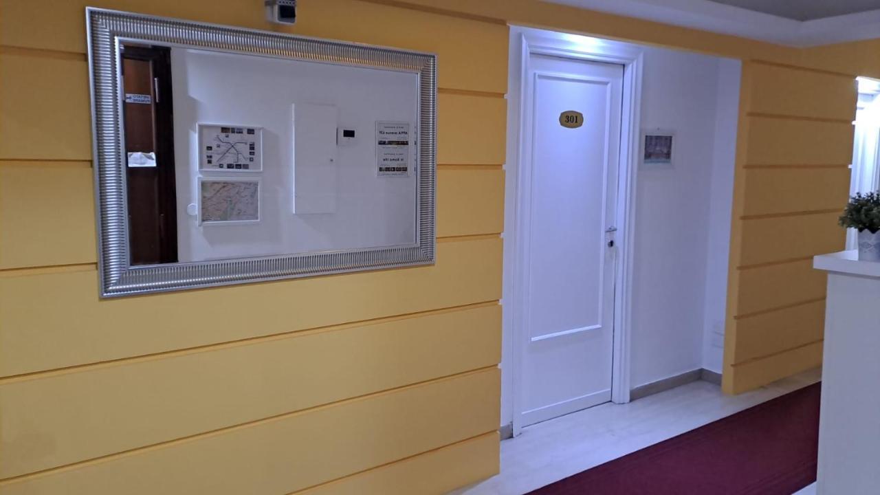 In Roma Life Hotel Kültér fotó