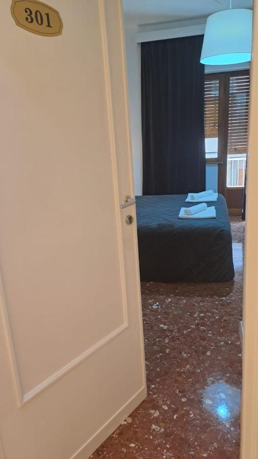 In Roma Life Hotel Kültér fotó
